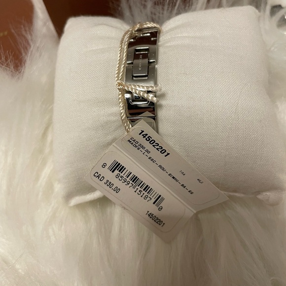 NEW ❤️❤️ COACH Silver Women's Watch - Picture 6 of 8